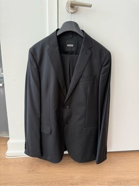 Hugo Boss Black Suit 40R – Jacket & Pants – Worn Once